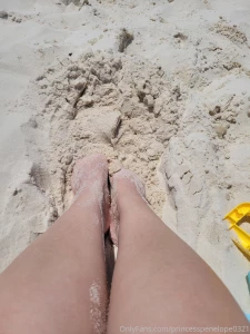 Where are my feet fellas at tip for a video of my feet getting all hot part 1