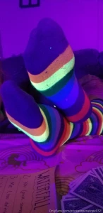 Glo party glo socks so much fun gloparty kneehighs worshipmyfeet part 1