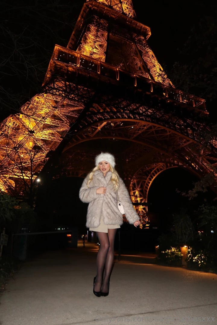What if we kissed under the eiffel tower part 1 