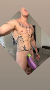 New post of my soft uncut dick on the vip