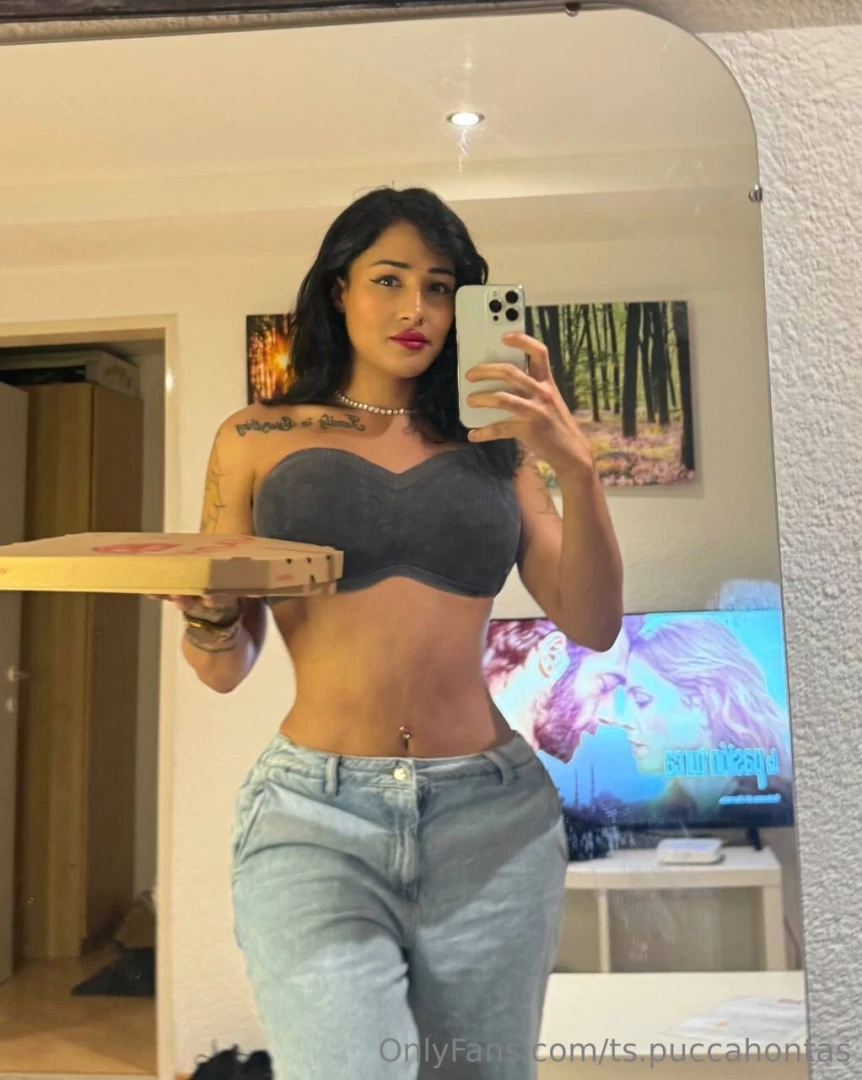 Pov your girl brings you your snack not know she is your true snack 