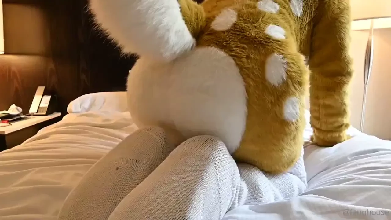 The things girls do when they think no one s watching 