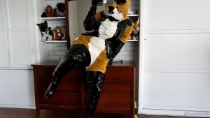 Smells like leather and latex