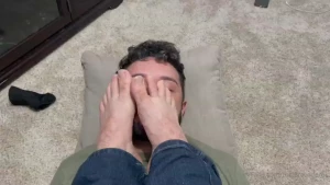 Short clip but so good look how dirty master drew s toes are he knows