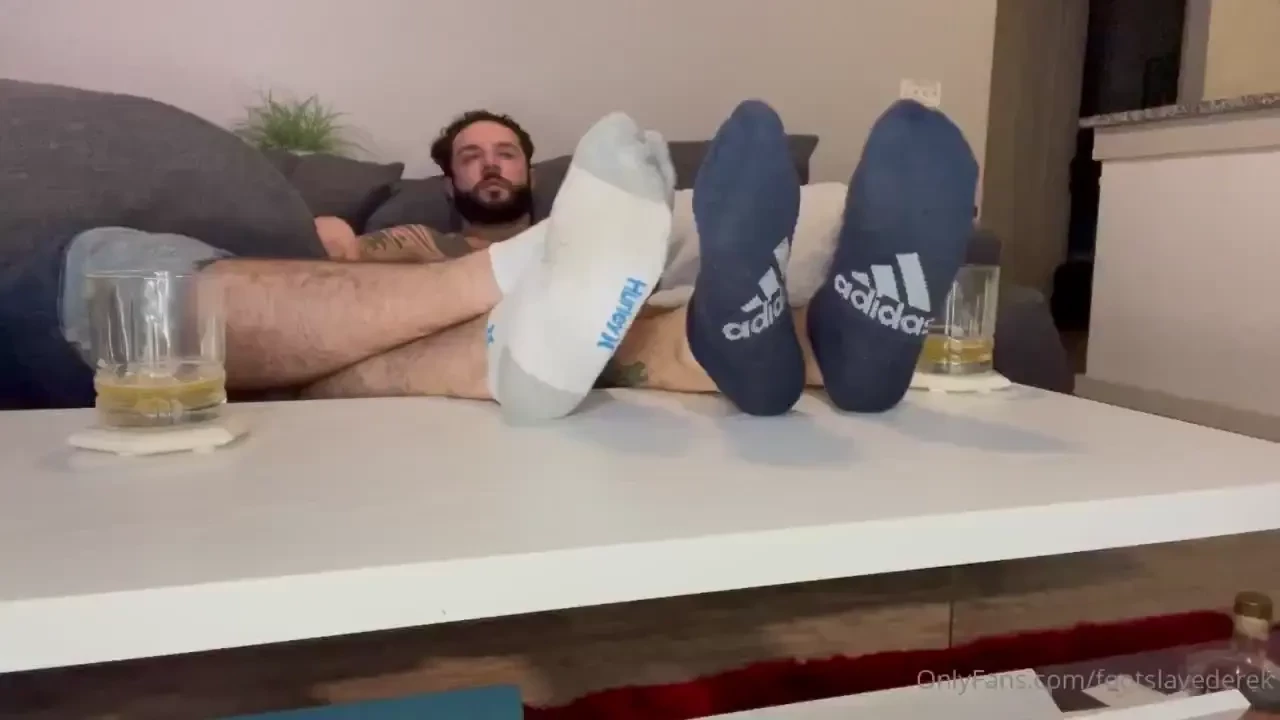 Just a normal hangout with master drew we start comparing feet and he 