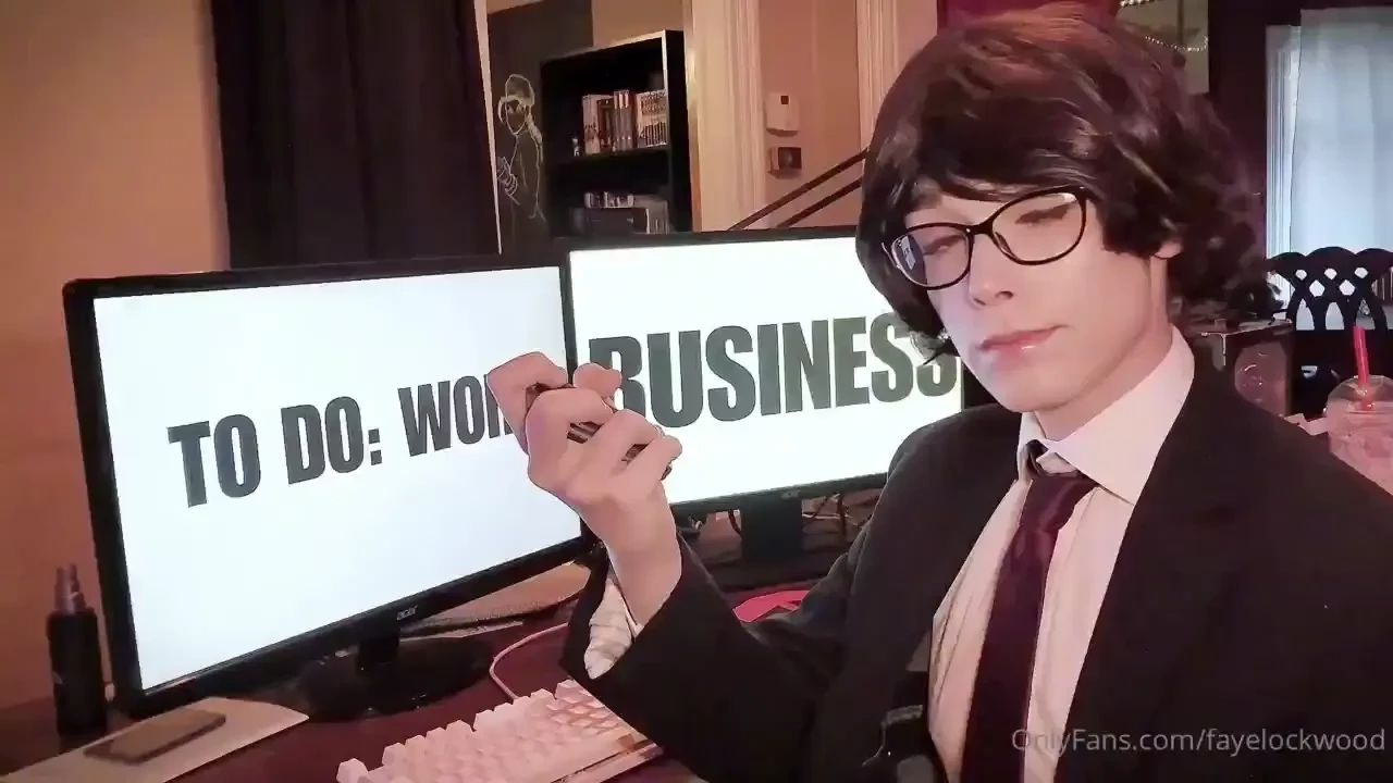 Office intern overtime blowjob the boss is always breathing down my 