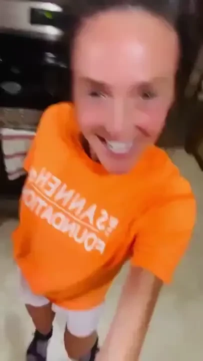 Dancing while i clean my house the music took over and i couldn t part 1 