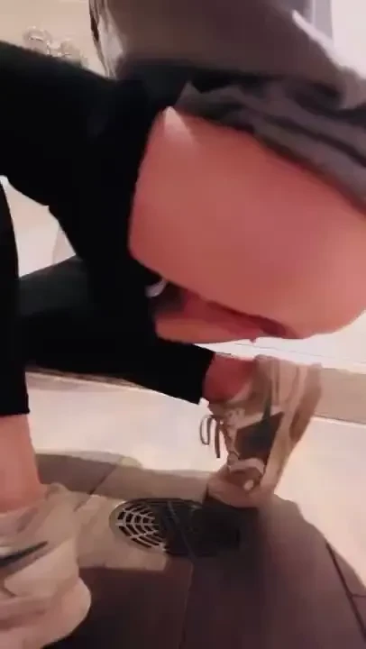 Happy having fun squirt dancing in the restaurant bathroom friday my part 1 