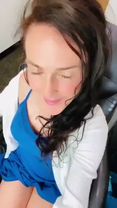 Happy monday i m going on cb for my work lunch break at 11 15 i hope 