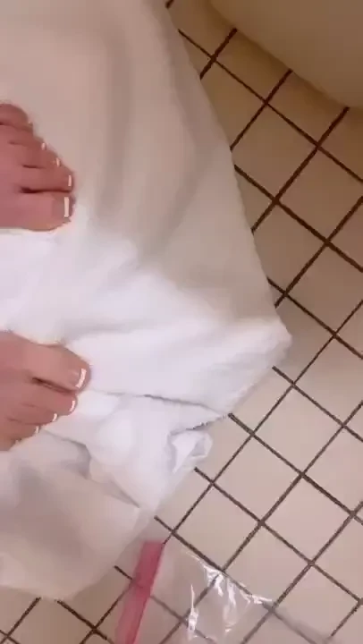 Washing my junk and shaving in the hospital bathroom while my son is part 4 