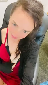 lilrosiedoll - Lady in red i love that song i ll be on cb for my work lunch break at 