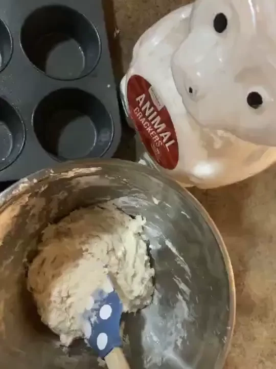 Making yummy dinner rolls with dinner 