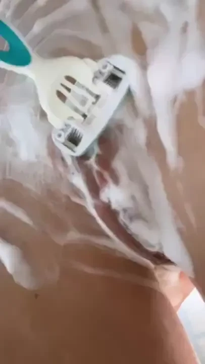 Happy shave your pussy smooth for licks and shake your booty in your 