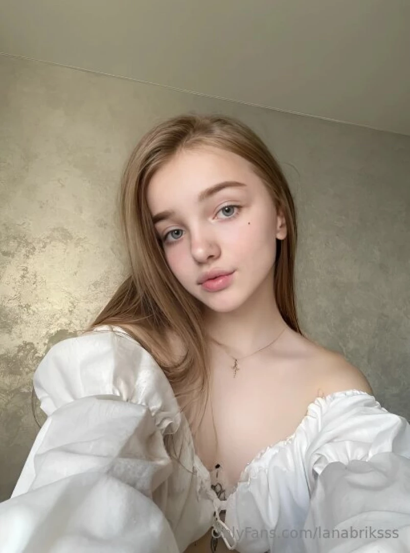 This hot thing babybabyface is waiting for you her pussy is very wet part 3 