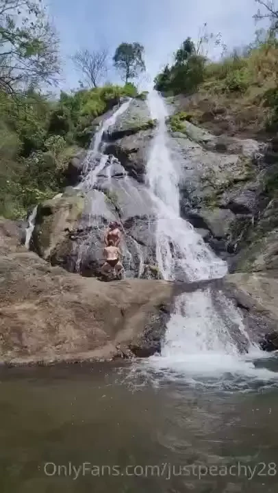 Does it get any more picturesque than this smash that tip button if 