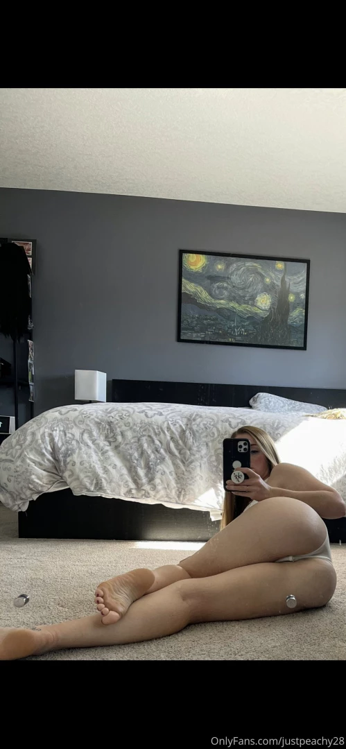 Happy hump day part 2070 