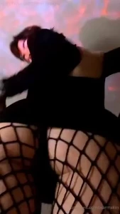 Who likes fishnet jiggles