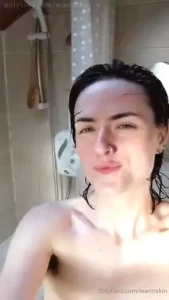 Can t help but dance when queen comes on lol