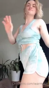 Swipe for a slooooww sweaty tease to some dub part 1