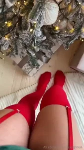 Do women who wear stockings have power it s like a secret weapon that