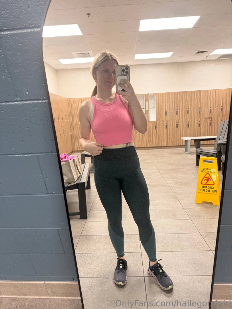 Aren t i just the cutest and most innocent gym girl ever nbsp part 1 