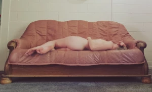 Wanna check out my vip page anyone who subscribes to the honeybee hive