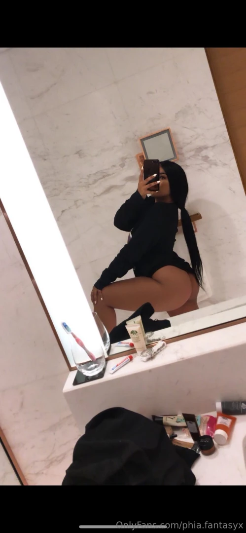 Mirror selfie for you 