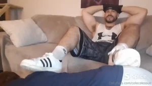 Worship your master foot cock worship - 19 mins my big stinky feet