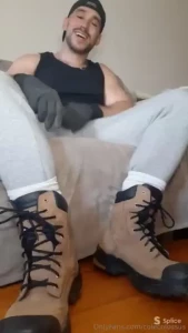 After-workboot verbal feet verbal - 12 min straight off the jobsite