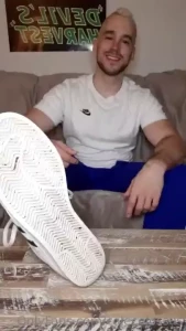 Hey bro i see you eyeing my feet i know what you re thinking it s