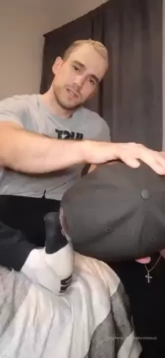 Saturday night and my bro decided to serve my cock right 10 minute bj 