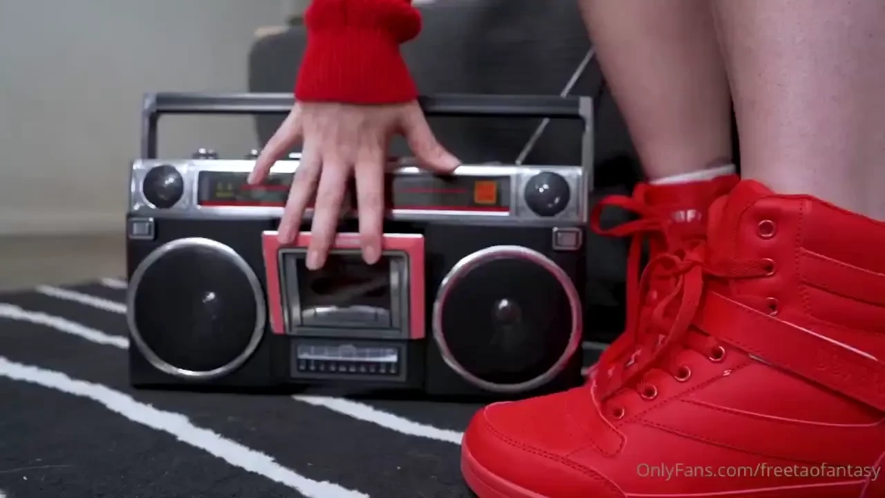 Cara may creampie tao of tyler recently invited cara may over to learn 