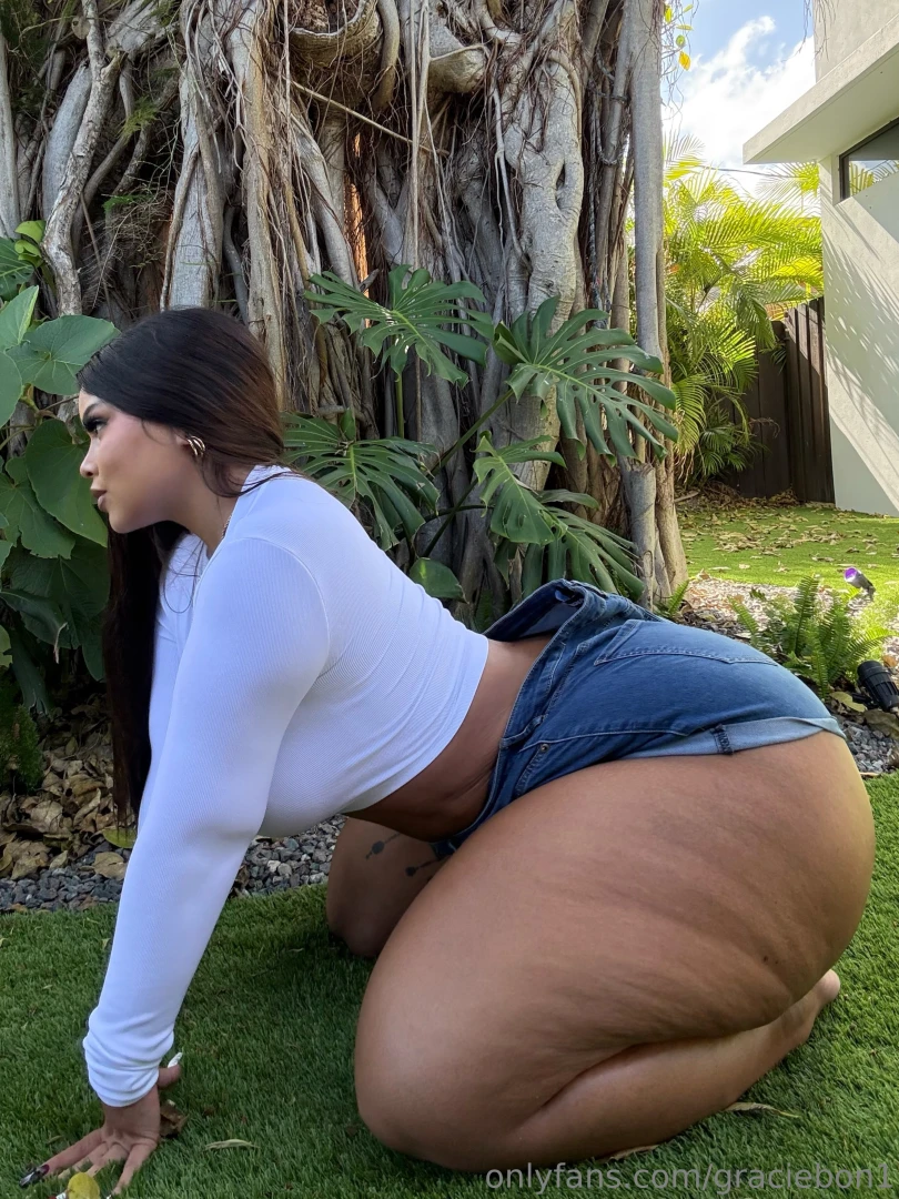 My fav position to fuck graciebon1 dm me if you re horny too 