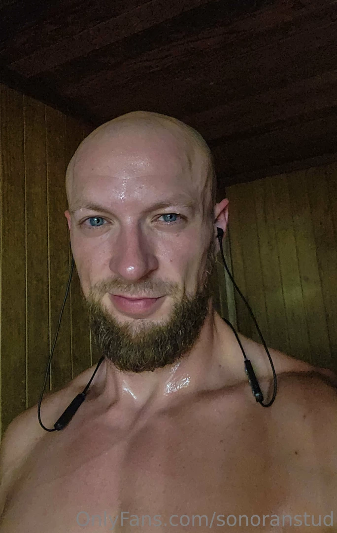 For those who haven t noticed i have a some blue eyes that can make 