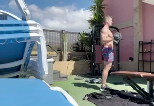 Morning chill and workout and posing melvinmoore manuel_dosio