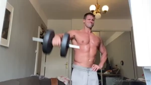 Rotating shoulders