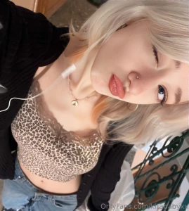 I thought i d spice up your feed with some selfies