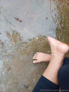 Me ensuci los pies yendo a hacer el mandado lo nico bueno es que les