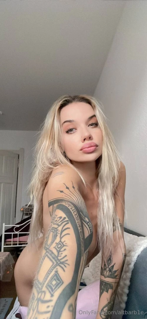 It s so hot i feel like a little pastry on a frying pan 