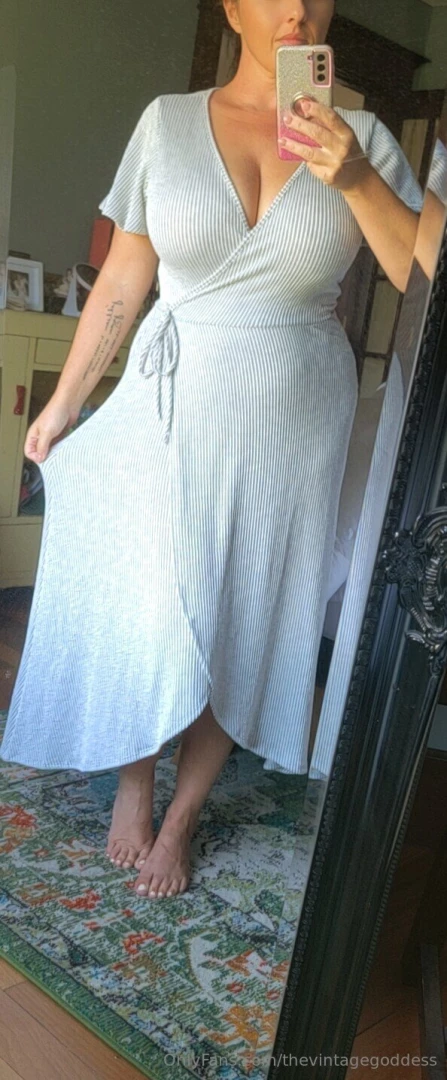 I thrifted this gem today so soft to the touch too would you approve 