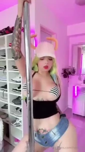 Quieres met rsela a lucoa mi chibi tengo hambre de ti