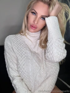 It s finally time for sweater weather part 2