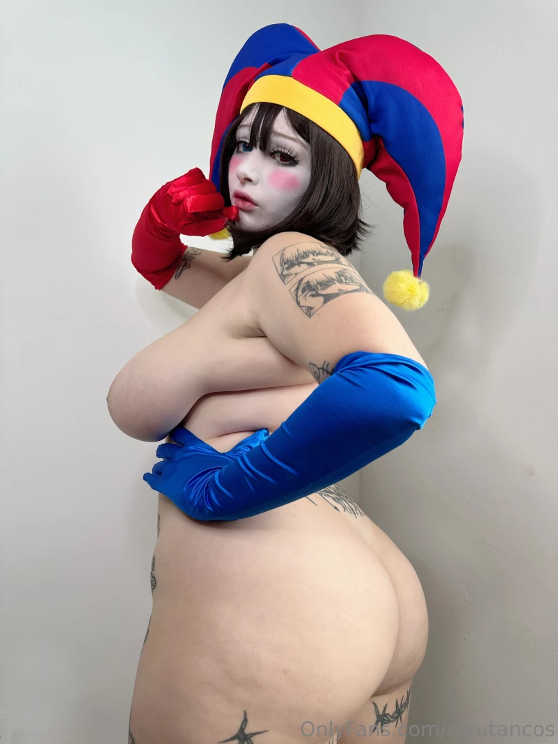 Is it just me or the clownish makeup really suits me part 2 