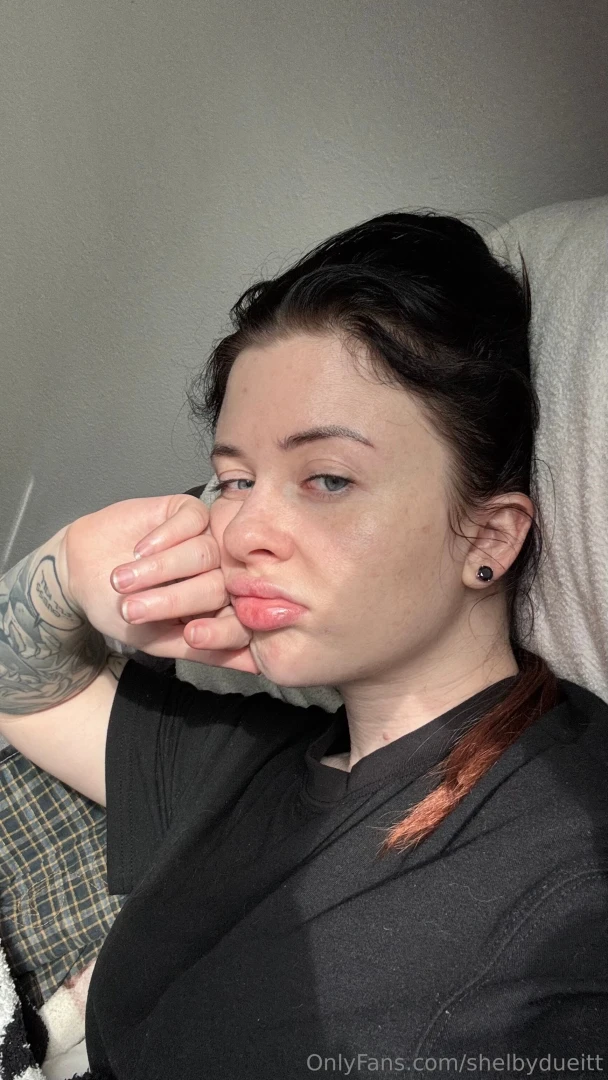 Bored but not too bored to tease you 