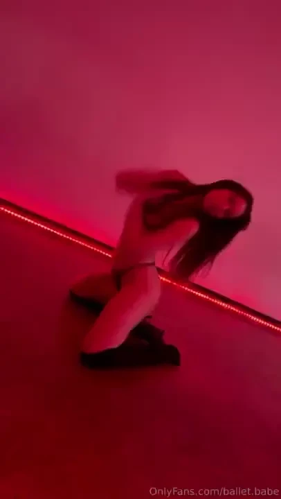 Lap dance immortalising this sexy dance on my wall send me a dm amp 