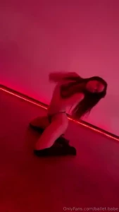 Lap dance immortalising this sexy dance on my wall send me a dm amp