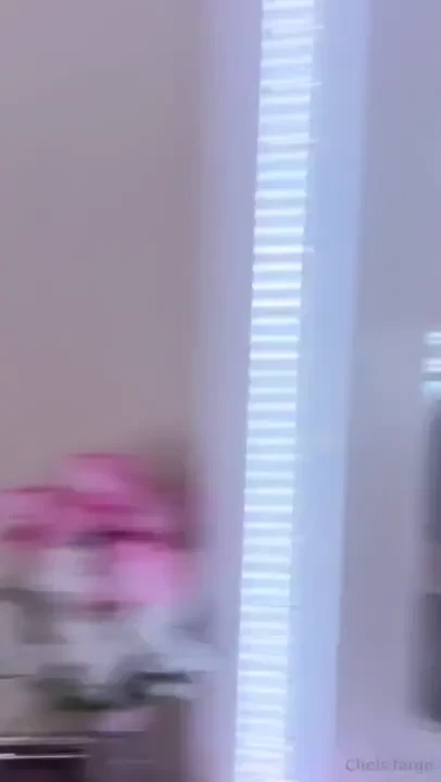 Isnt my room perfect for only fans lol u can see alllllll angles 