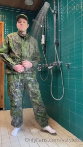 vstyle83 - Wetnesday took my new army gear in the shower and got soaking wet in 