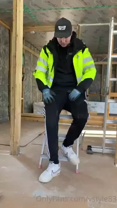 A little break on the construction site 