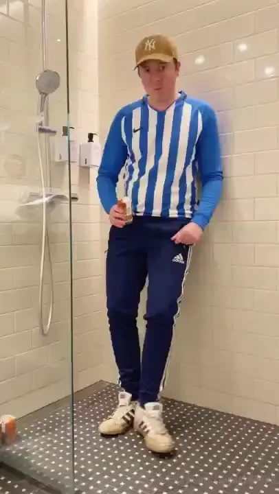 Stayed in a hotel and just had to get messy in the shower i got 